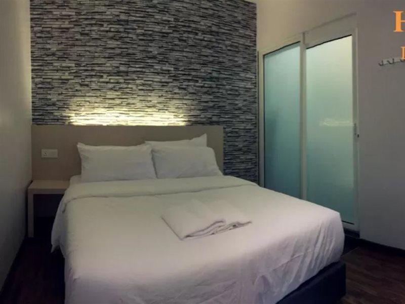 H Hotel Segamat Exterior photo